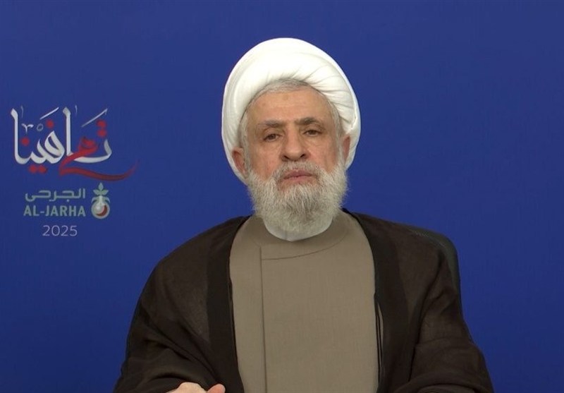 آغاز سخنرانی شیخ نعیم قاسم در مراسم سالگرد شهادت نصرالله