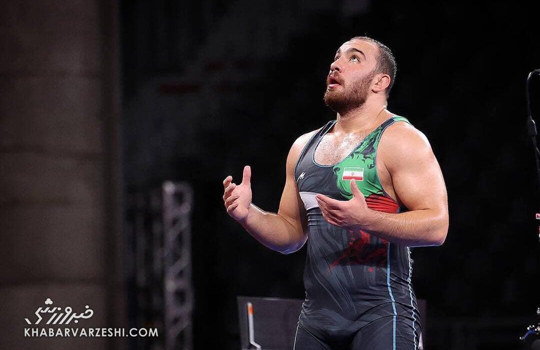واکنش پادشاه سنگین وزن به قهرمانی جهان/ امیرحسین زارع: مدال طلا تقدیم به خانواده شهدا