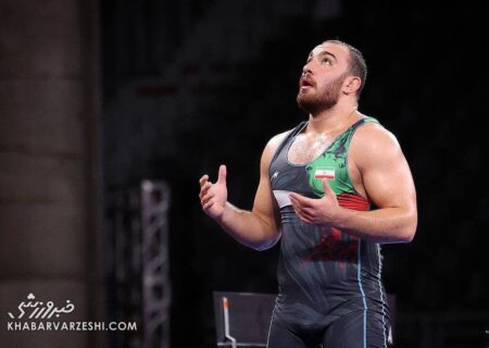 واکنش پادشاه سنگین وزن به قهرمانی جهان/ امیرحسین زارع: مدال طلا تقدیم به خانواده شهدا