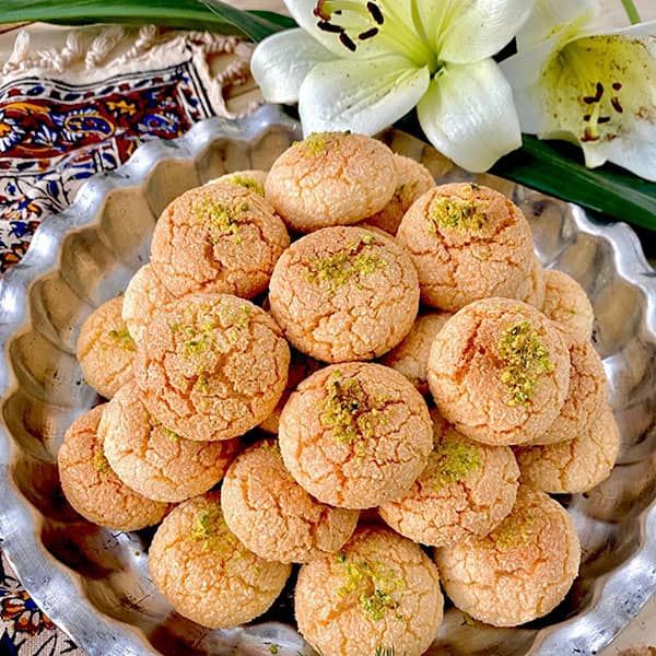 راهنمای جامع خرید و پخت شیرینی: از سنتی تا مدرن 🍪