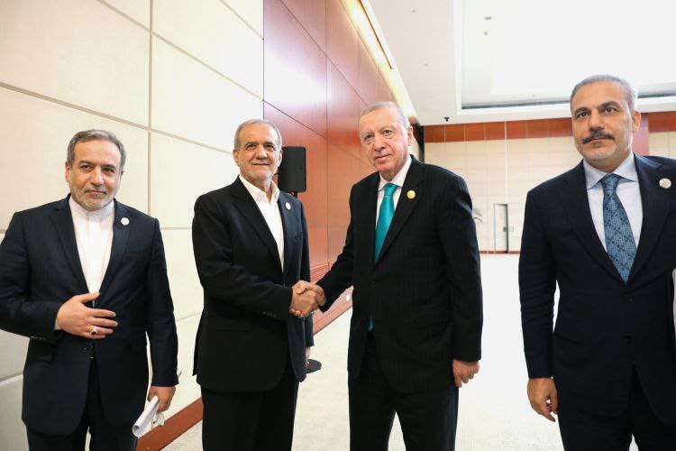 پزشکیان: آماده گفت‌وگو با آمریکا بر اساس به رسمیت شناختن حقوق هسته‌ای  ایران و رسیدن به یک راه‌حل برد-برد هستیم / چنانچه کشورهای اروپایی اسبپ‌بک را فعال کنند همه گفت‌وگوها و تعاملات فیمابین مختل خواهد شد / اردوغان: فعال شدن مکانیسم ماشه هیچ نفعی ندارد و کاملا غیرسازنده است / معتقدم باز ماندن باب مذاکره ایران و آمریکا، نقشه‌های اسرائیل را نقش بر آب خواهد کرد