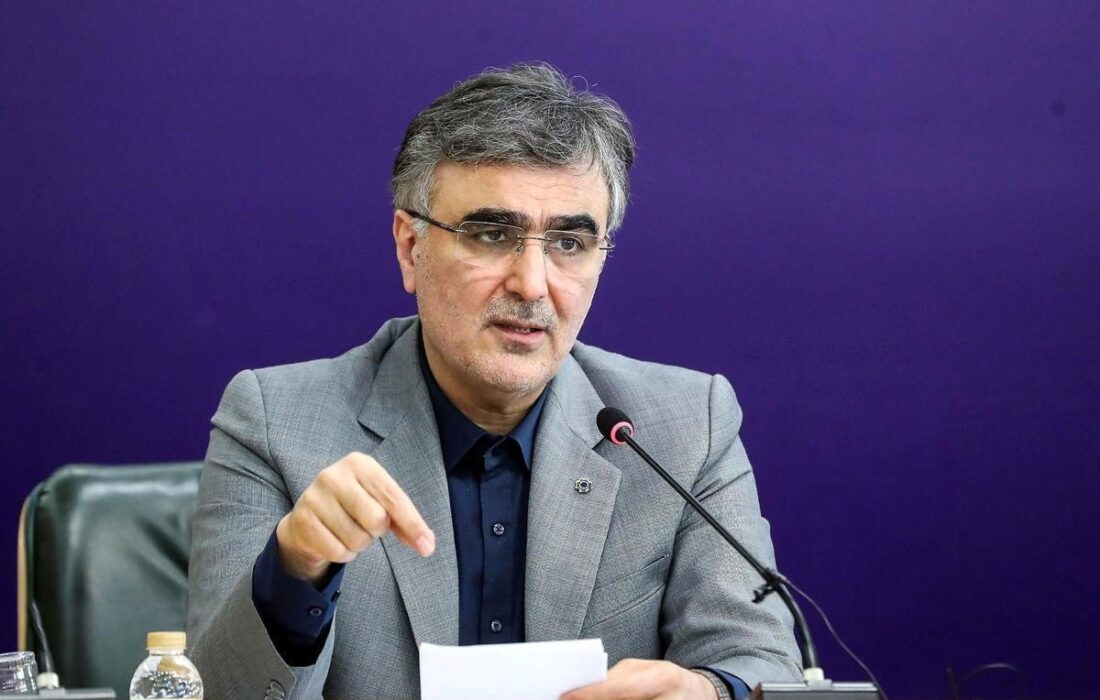 رئیس کل بانک مرکزی: امکان تک‌نرخی شدن ارز به دلیل شرایط اقتصادی کشور وجود ندارد / با حذف ارز ۲۸ هزار و ۵۰۰ تومانی تورم شدیدی به کالا‌های اساسی وارد می‌شود