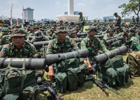 اعتراض گسترده در اندونزی؛ ارتش در پایتخت این کشور مستقر شد