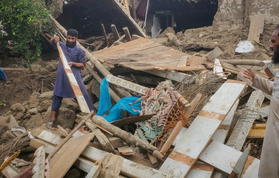 شمار جانباختگان زلزله افغانستان به بیش از ۸۰۰ نفر رسید