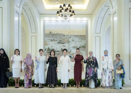 ببینید / زهرا پزشکیان در ضیافت همسر رئیس جمهور چین