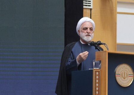 رئیس قوه قضاییه:  محکومانی که در زندان ماندنشان ضرورت ندارد از زندان آزاد شوند / مبادا قرار‌های تامینی برای متهمین به گونه‌ای صادر شود که آنها از تودیع این قرار‌ها عاجز بمانند و در شرایطی که زندان رفتنشان ضرورتی ندارد، ولو برای یک شب، بازداشت شوند