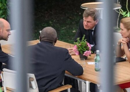 سخنگوی وزارت امور خارجه درباره آغاز فرآیند مکانیسم اسنپ‌بک: طرف‌هایی که در اجرای برجام قصور داشتند به هیچ عنوان مجاز نیستند ایران را به بی عملی در برجام متهم کنند / اقدام ایران در کاهش تعهدات قانونی و طبق برجام بود / اتحادیه اروپا و سه کشور اروپایی الان نقش خود را به میانجی کاهش دادند که ایران وارد مذاکره با آمریکا شود