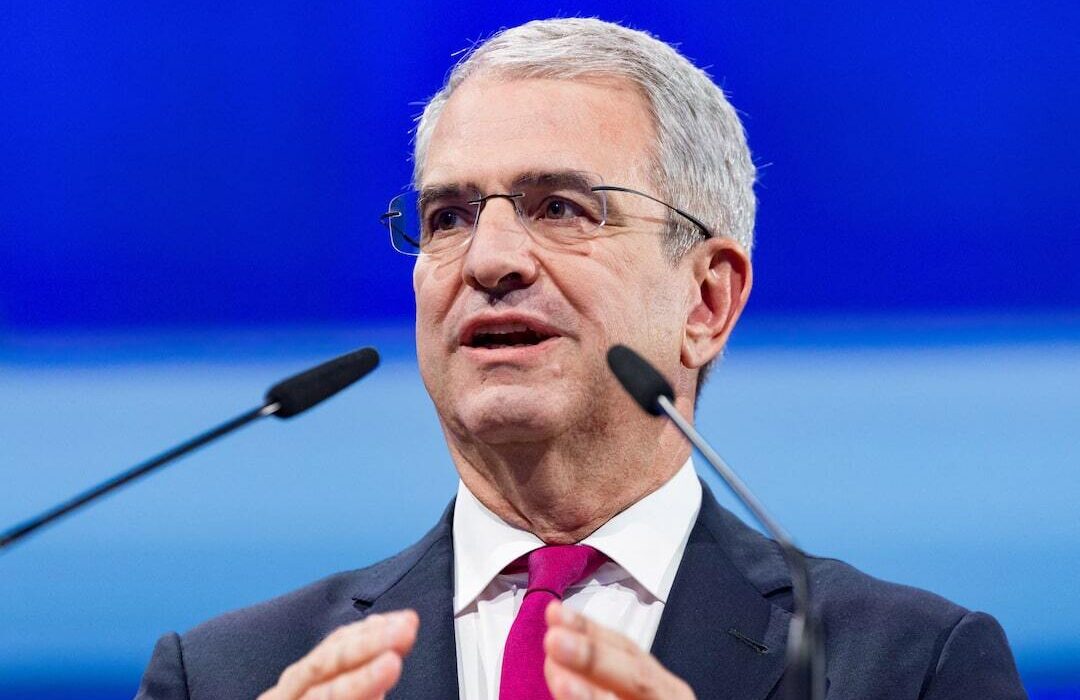 مدیرعامل نستله به دلیل داشتن روابط عاشقانه با یکی از کارمندانش اخراج شد