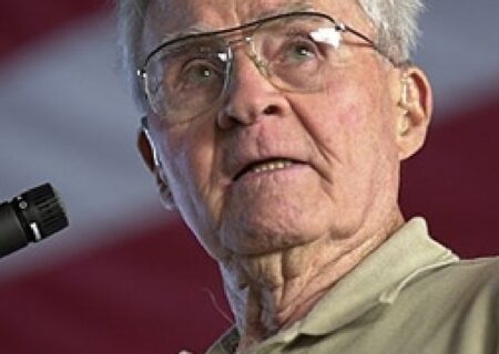 خلبان بمب‌افکن اتمی از لحظه پرتاب اولین بمب بر فراز ژاپن می‌گوید