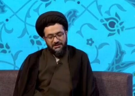 حکایت شنیدنی مردی که سالی یک بار از انگلیس به مسجد جمکران می‌آید + فیلم