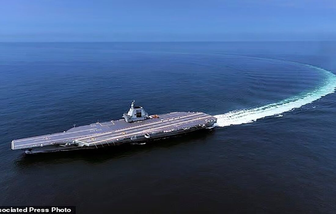 برای اولین بار، جدیدترین ناو هواپیمابر چین از تنگه تایوان عبور کرد