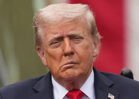 ترامپ با صورت کج در مراسم ۱۱ سپتامبر؛ آیا او سکته مغزی کرده است؟
