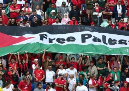 هنرپیشه آمریکایی هنگام دریافت جایزه اِمی فریاد «آزادی فلسطین» سر داد