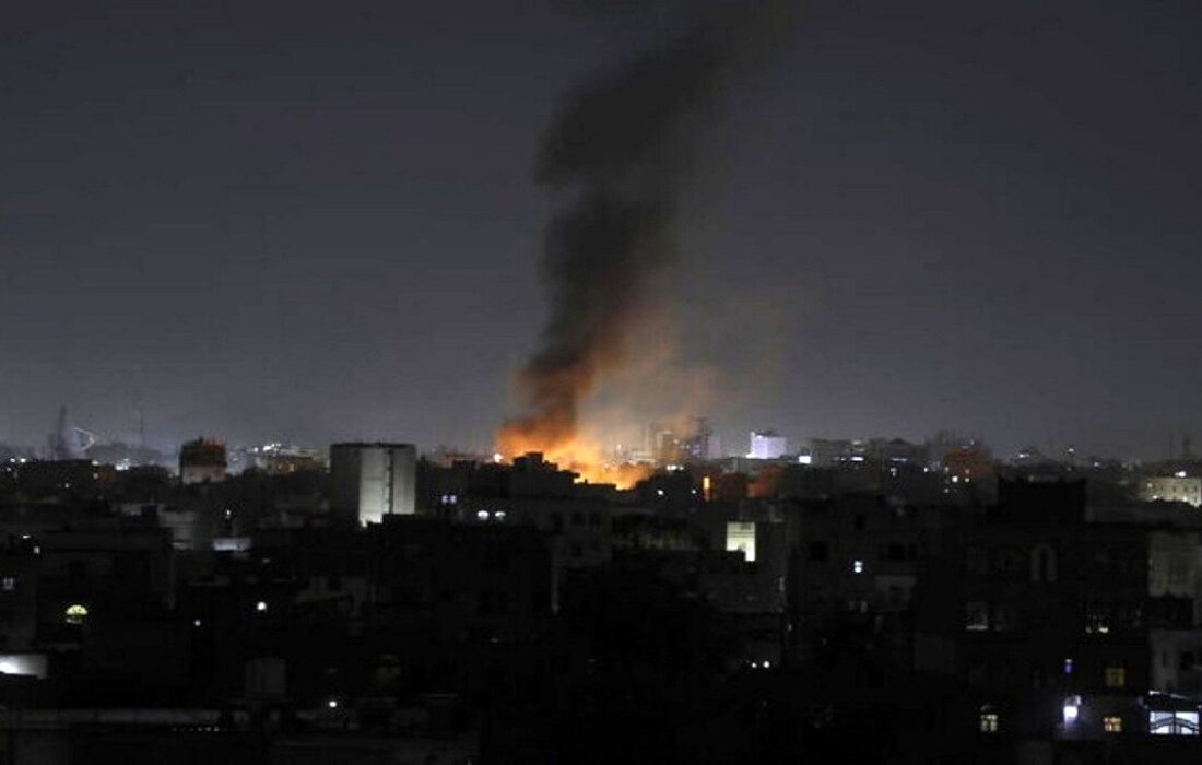 اسرائیل با ۱۲ حمله هوایی بندر الحدیده را هدف قرار داد