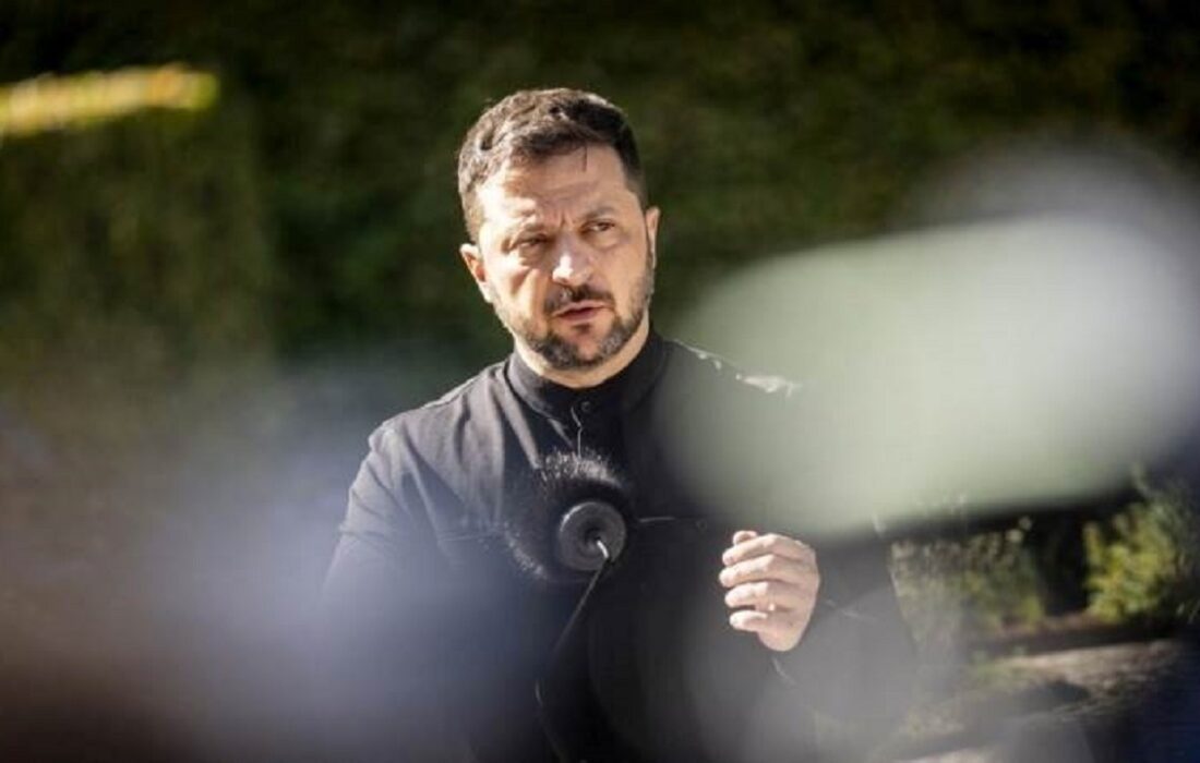 زلنسکی: کمک تسلیحاتی آمریکا به اوکراین شامل موشکهای پاتریوت و هیمارس میشود