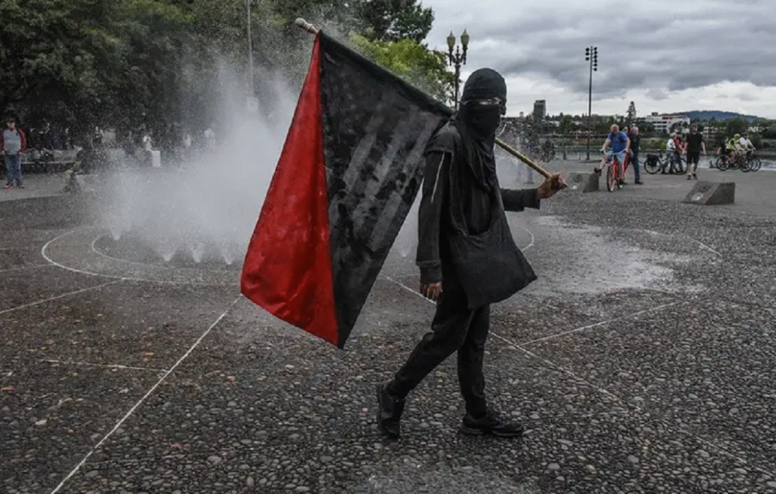 ترامپ جنبش آنتیفا را به عنوان «سازمان تروریستی» هدف قرار داد