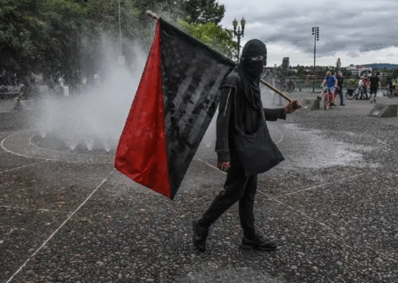 ترامپ جنبش آنتیفا را به عنوان «سازمان تروریستی» هدف قرار داد