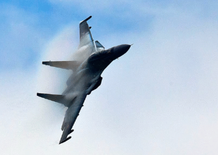 خودنمایی ونزوئلا با جنگنده‌های روسی در رزمایش کارائیب