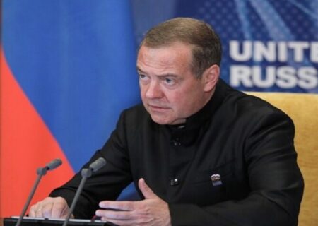 مدودف: اروپا یارای مقابله نظامی با روسیه را ندارد