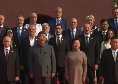 حضور پزشکیان در رژه نظامی چین+عکس