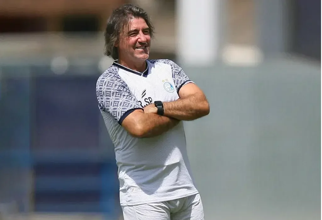 دیدار با ذوبآهن، روی سکو یا نیمکت؟/ آخرین تلاشهای استقلال برای بخشش ساپینتو