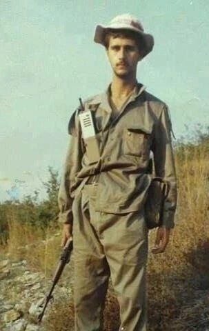 بشار اسد ۲۳ ساله در ارتش سوریه