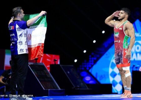 پیام تبریک عراقچی به قهرمانان کشتی