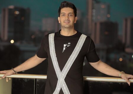 فرزاد فرزین: فکر می‌کردند ادای فریدون فروغی را درمی‌آورم!