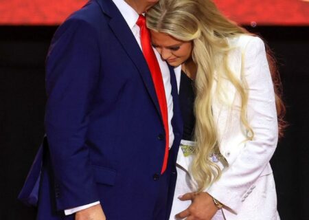 ترامپ و همسر کرک در مراسم یادبود چارلی کرک+عکس