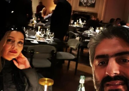 بازیگر معروف با همسرش در یک رستوران شیک در اروپا