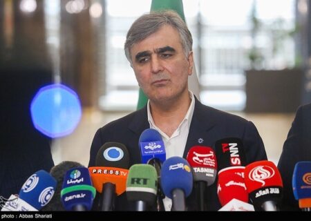 فرزین در مواجه با اسنپ‌بک؛ سیاست ارزی تغییر نمی‌کند