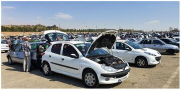 قیمت خودرو در بازار ارزان‌تر از کارخانه