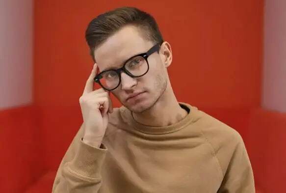 چرا افراد نخبه در برقراری روابط عاطفی با چالش روبرو میشوند؟