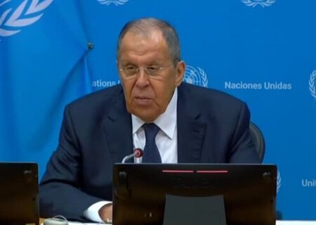 لاوروف: بازگشت تحریم‌ها علیه ایران منتفی است