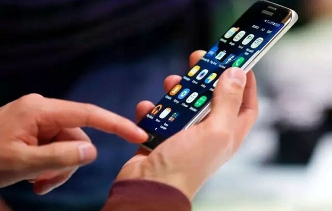 وقتی تلفن همراه زنگ نمی خورد اما حس می کنید زنگ خورده؛ سندرم توهم لرزش موبایل چیست؟