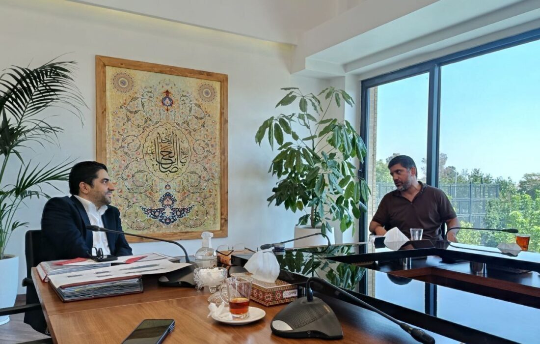 دیدار و گفتوگوی صمیمانه ثابت قدم با علیرضا دبیر در فدراسیون کشتی