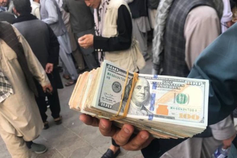 رابطه نرخ دلار در تهران با وضعیت اینترنت افغانستان؛ بررسی یک فرضیه