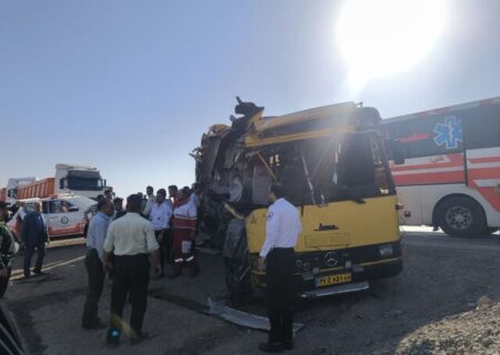 حادثه دلخراش در جاده سمنان: اتوبوس دانشجویان دچار سانحه شد