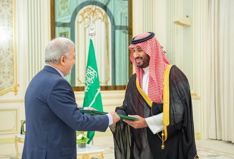 سفیر جدید ایران استوارنامهاش را تقدیم ولیعهد سعودی کرد