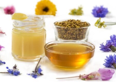 تفاوت ژل رویال با عسل؛ کدام‌یک مقوی‌تر است؟