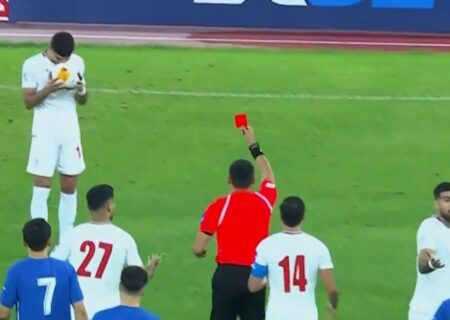 اخراج یوسفی، تیم‌ملی در دقیقه ۵ ده نفره شد! (فیلم)