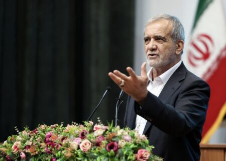 پزشکیان: من آماده‌ام خیلی از اداره‌ها و سازمان‌ها را می‌شود درشان را بست (فیلم)