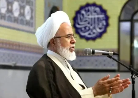 امام جمعه کرمانشاه: وضعیت «نه جنگ نه صلح» نقشه دشمن است