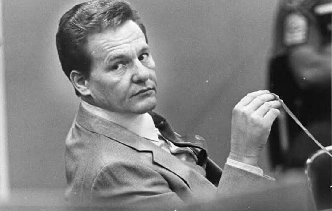 پدر کدام ستاره هالیوود یک قاتل حرفه ای بود؟