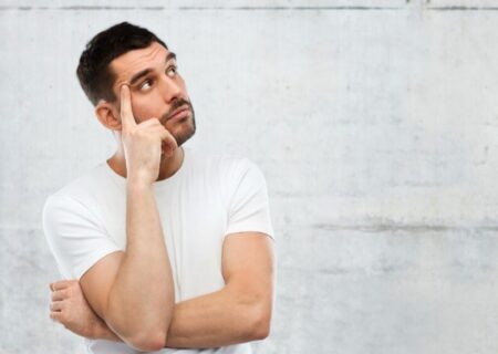 چطور با غول افکار منفی مقابله کنیم؟