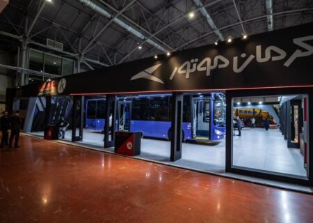 اتوبوس شهری کارمانیا در نمایشگاه حمل و نقل و ترانزیت اصفهان رونمایی شد