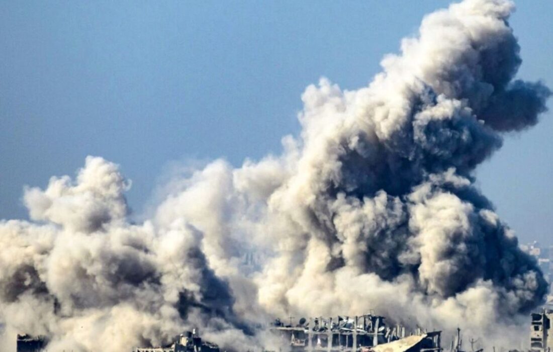 غزه زیر آتش؛ ارتش اسرائیل یک ساختمان مسکونی دیگر را ویران کرد (فیلم)