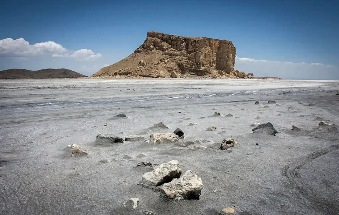 دریاچه ارومیه واقعاً از دست رفت؟/ ماجرای عکس ناسا و بحران چندپارهای مدیریت