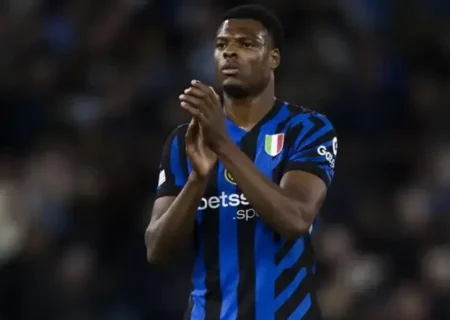 دومفریس در یک قدمی لیگ برتر؛ مدافع هلندی اینتر، گزینه اصلی سیتی