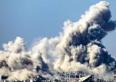 لحظه انفجار دانشگاه اسلامی غزه در ادامه حملات اسرائیل (فیلم)